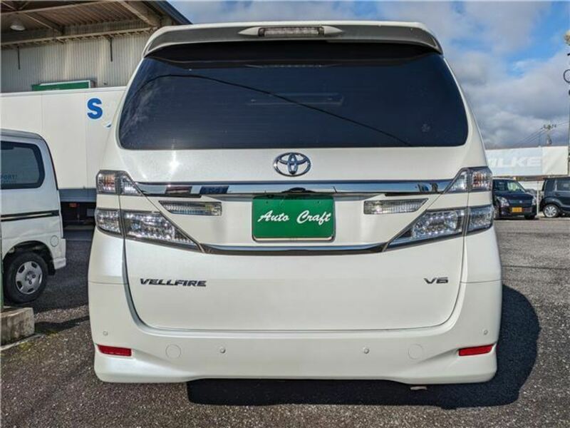 VELLFIRE-12