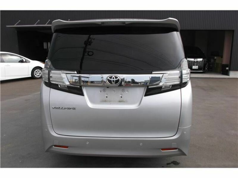 VELLFIRE-15