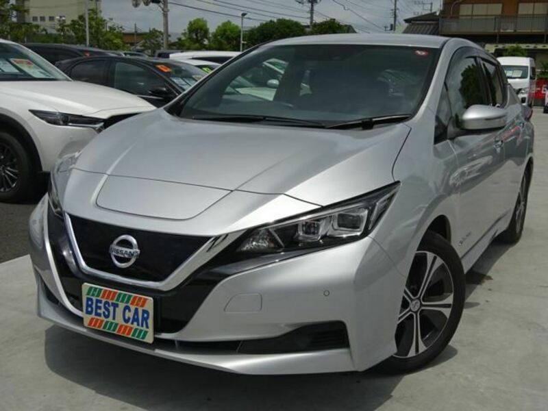 NISSAN　LEAF