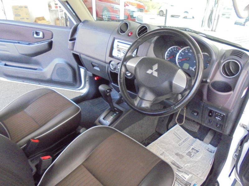 PAJERO MINI-16