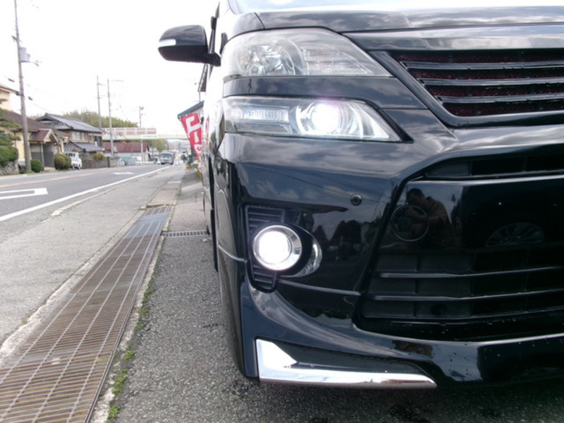 VELLFIRE-8