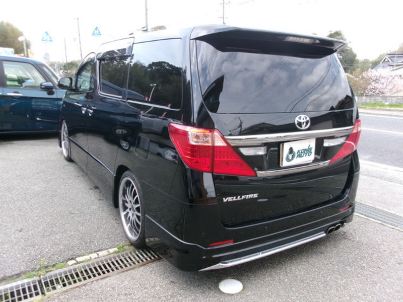 VELLFIRE-2