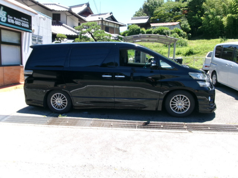 VELLFIRE-3