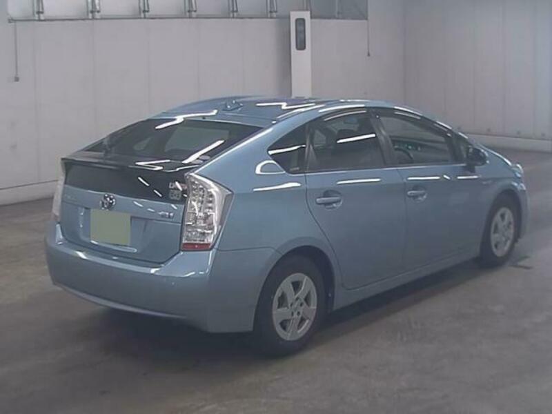 PRIUS-3