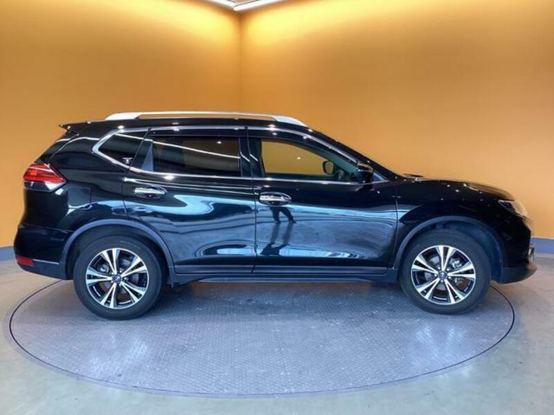 X-TRAIL-12