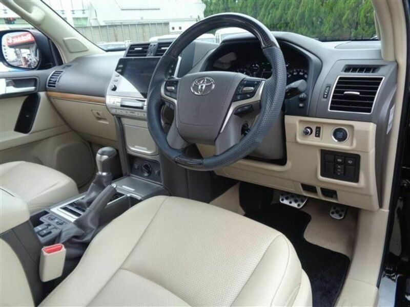 LAND CRUISER PRADO-25