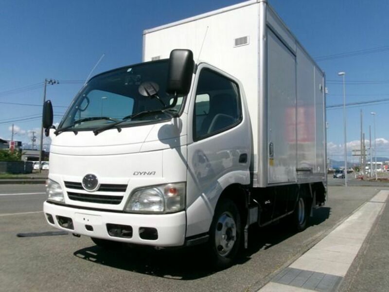 TOYOTA　DYNA