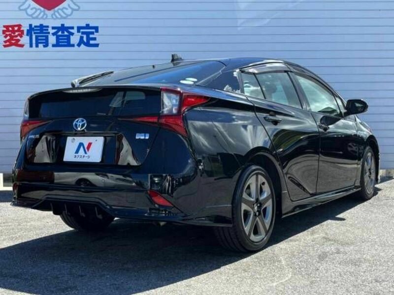 PRIUS-17