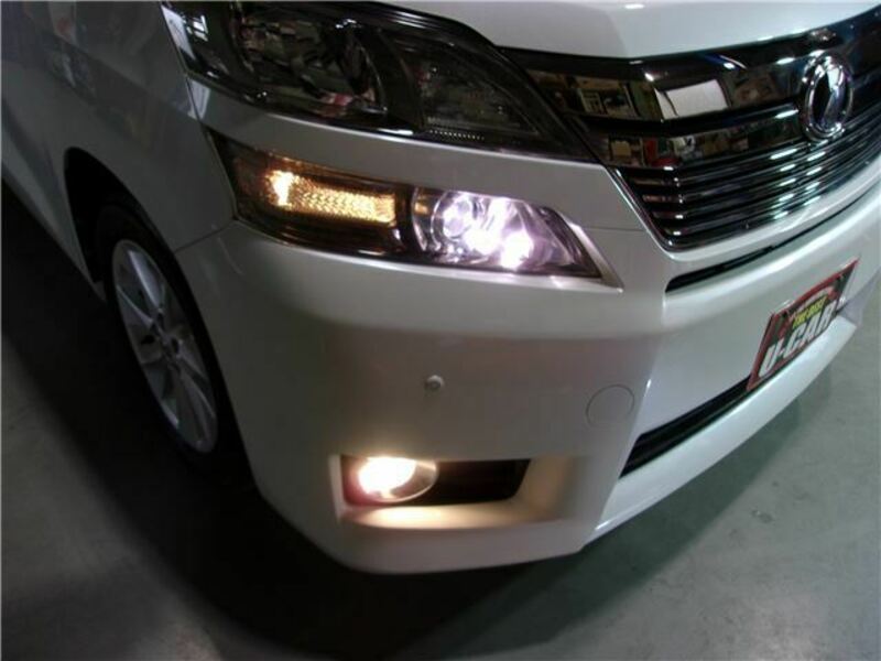 VELLFIRE-5