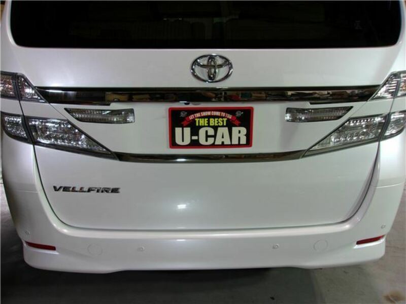 VELLFIRE-13