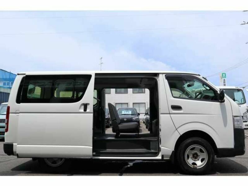 HIACE VAN-9