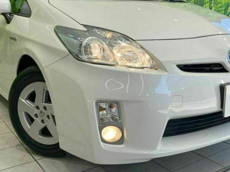 PRIUS-12