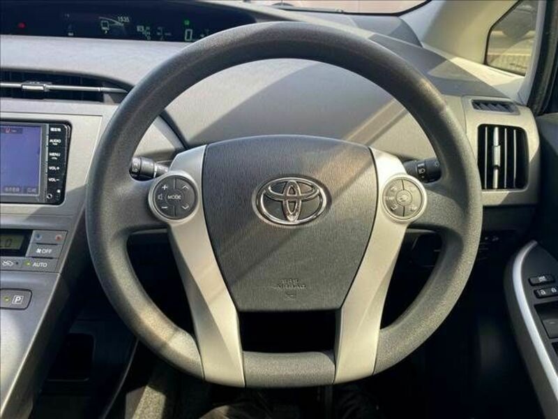 PRIUS-12