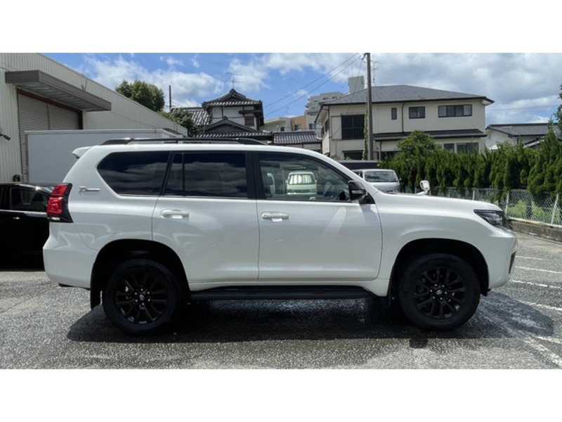 LAND CRUISER PRADO-3