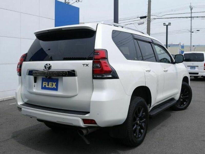 LAND CRUISER PRADO-15