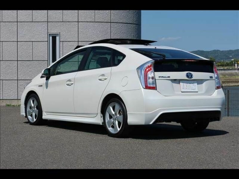 PRIUS-3