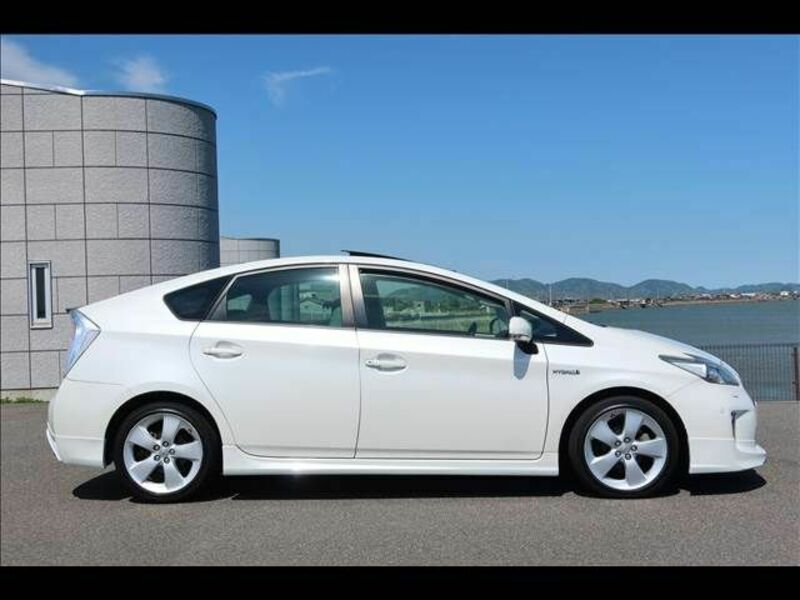 PRIUS-6