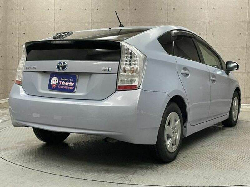 PRIUS-3