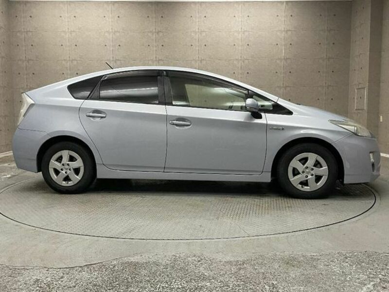 PRIUS-5