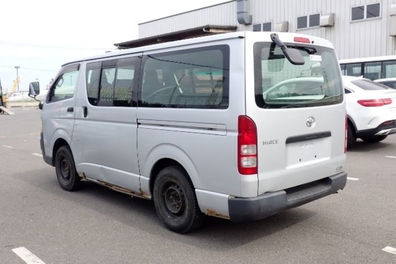 HIACE VAN-13