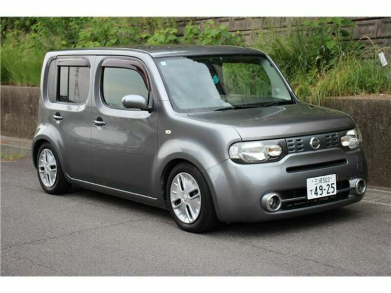 NISSAN　CUBE