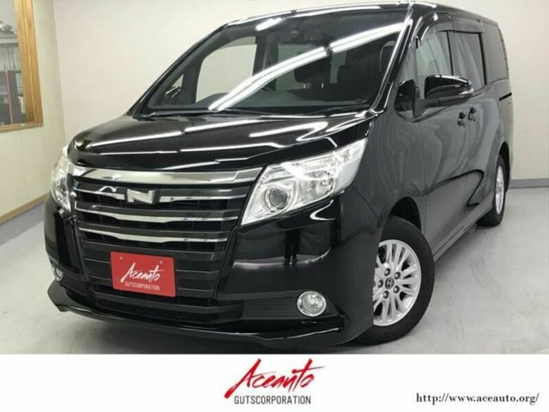 TOYOTA　NOAH