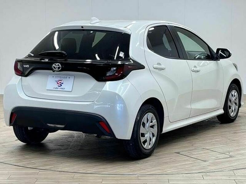 YARIS-15