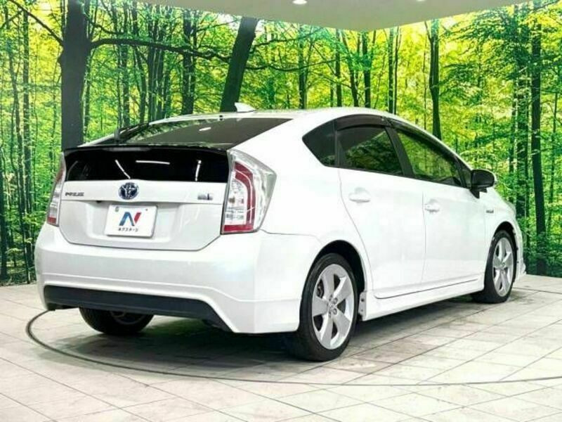 PRIUS-17