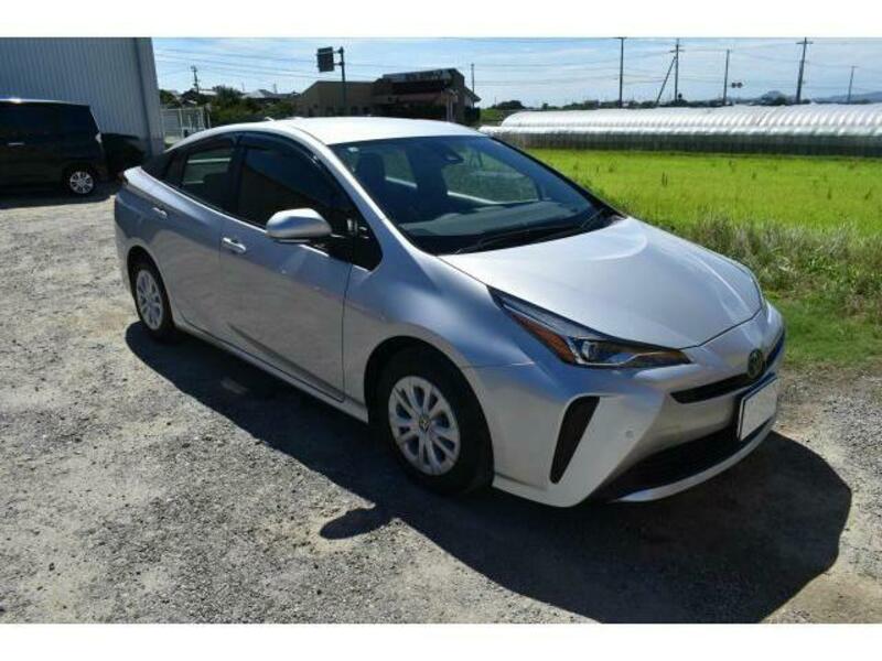 TOYOTA　PRIUS