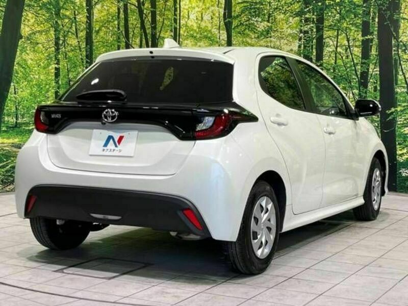 YARIS-17