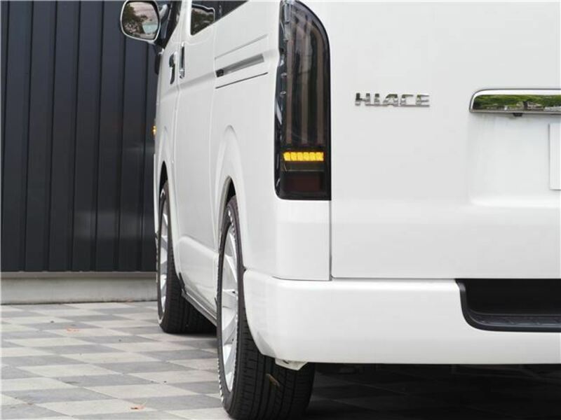 HIACE VAN-40