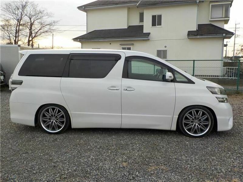 VELLFIRE-9