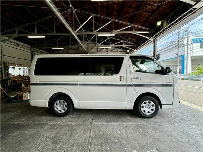 HIACE VAN-7