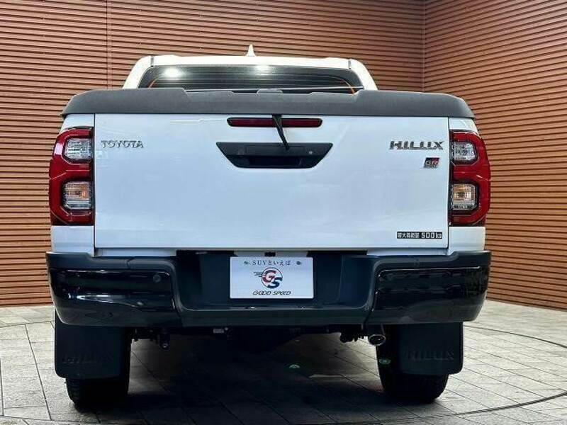 HILUX-12