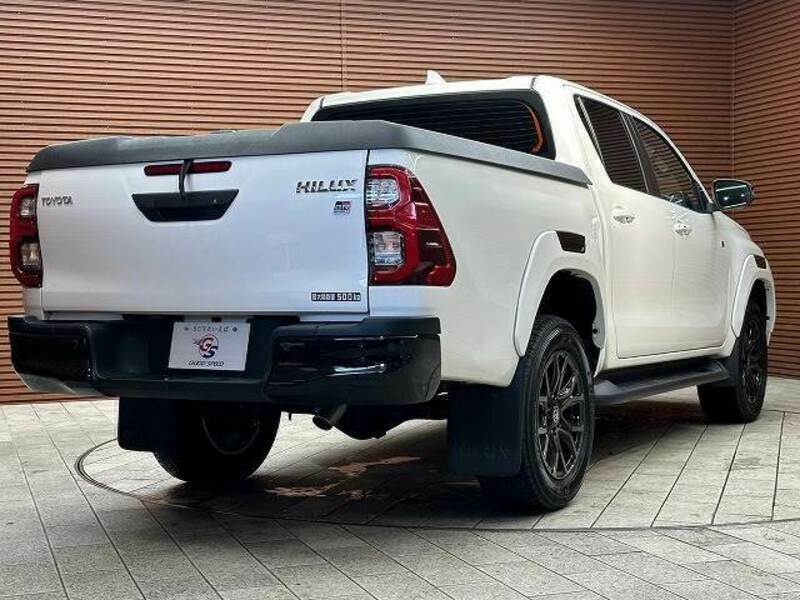 HILUX-13