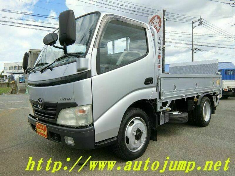 TOYOTA　DYNA