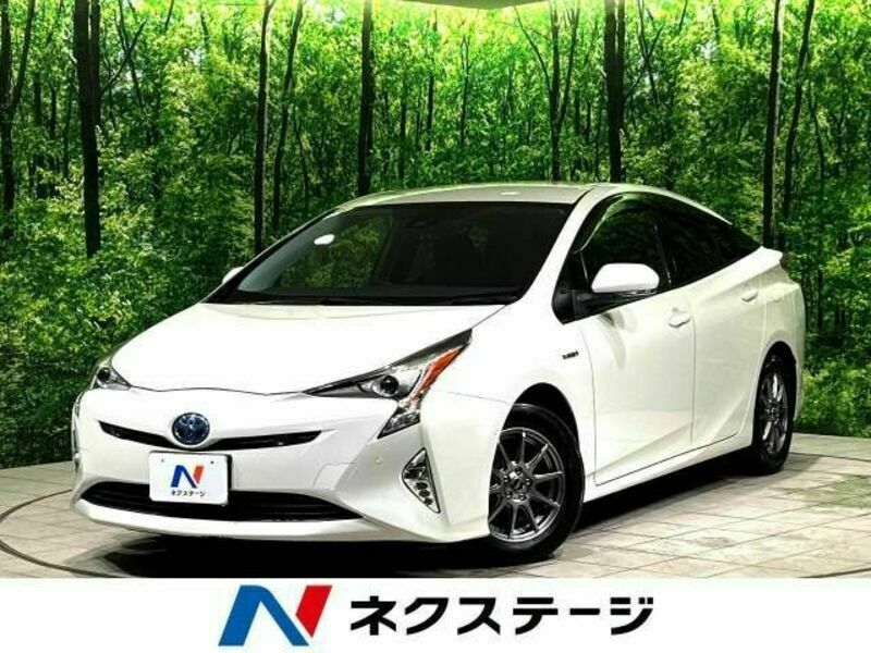 TOYOTA　PRIUS