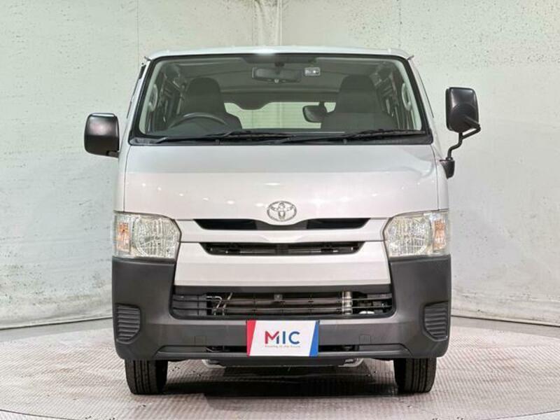 HIACE VAN-11