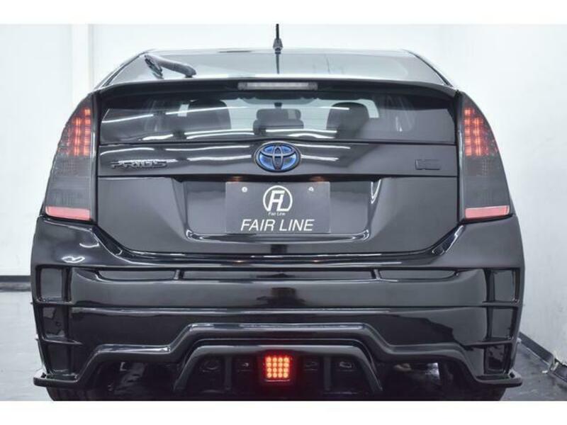 PRIUS-8