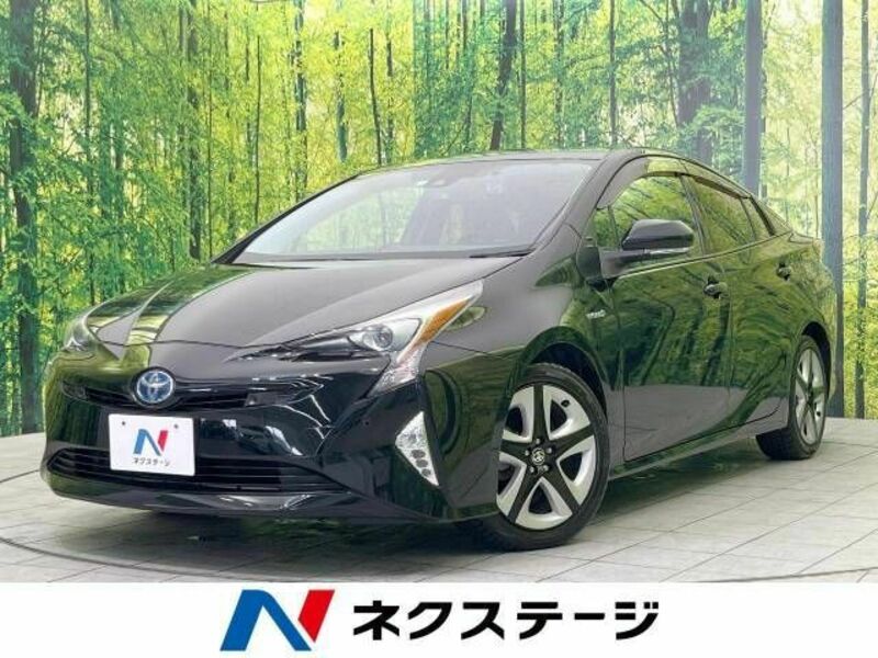 TOYOTA　PRIUS