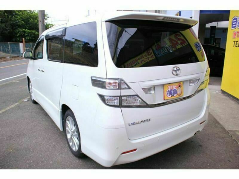 VELLFIRE-12