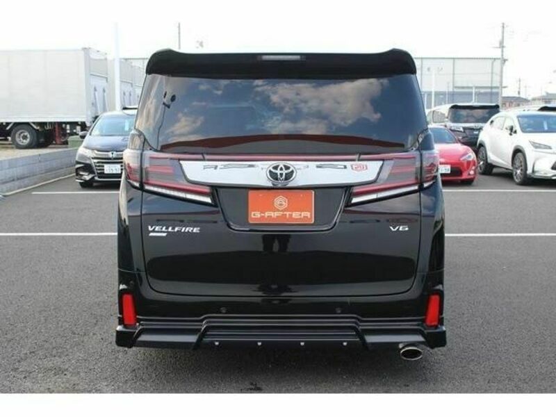 VELLFIRE-10