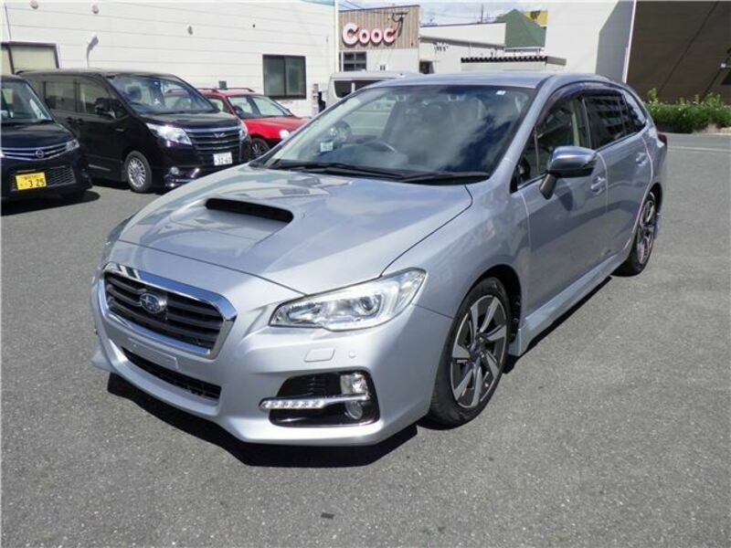 SUBARU　LEVORG