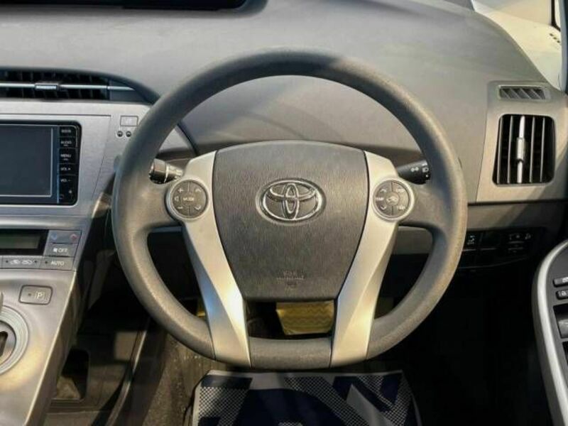 PRIUS-9