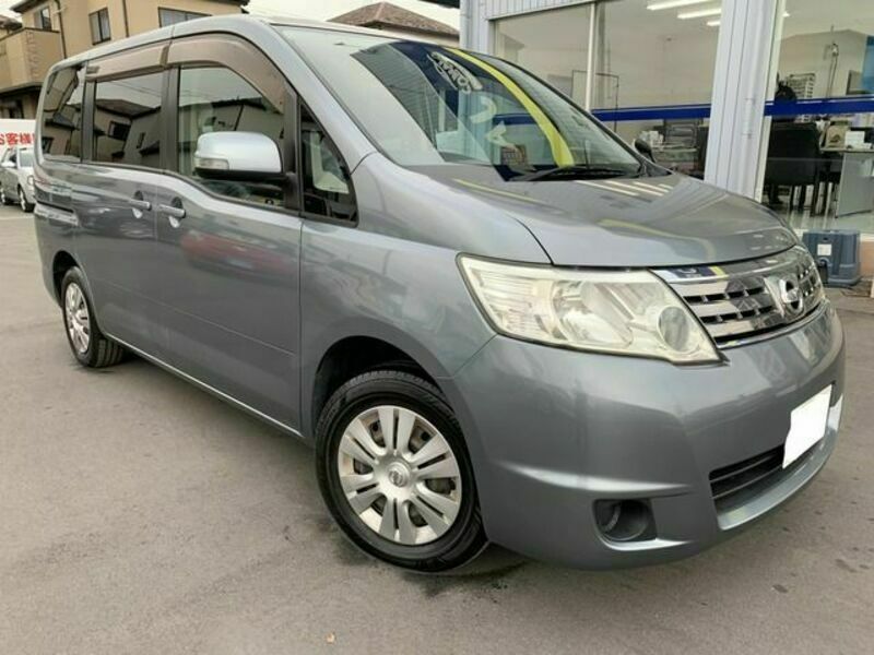 NISSAN　SERENA