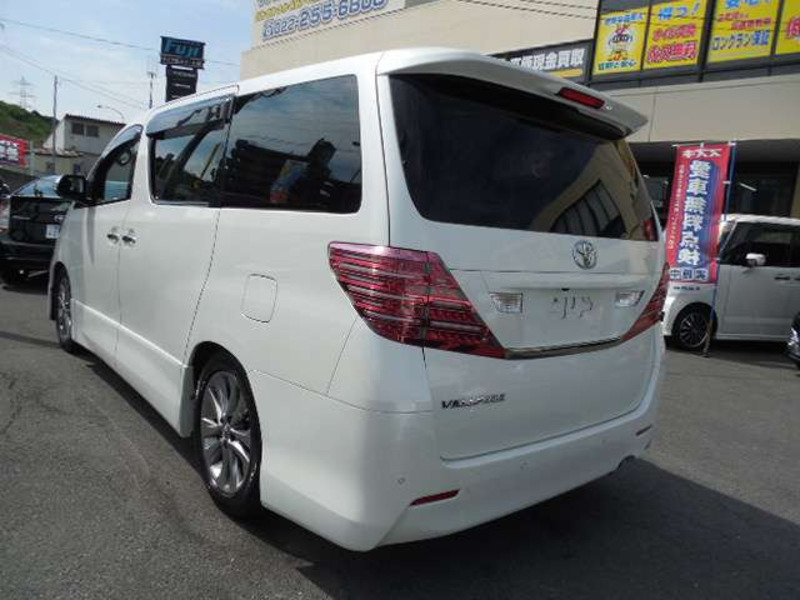 VELLFIRE-6