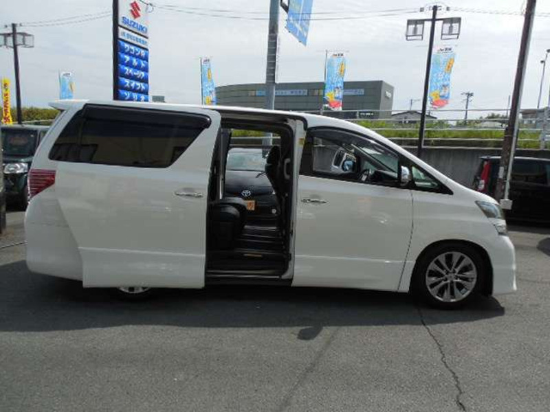 VELLFIRE-8