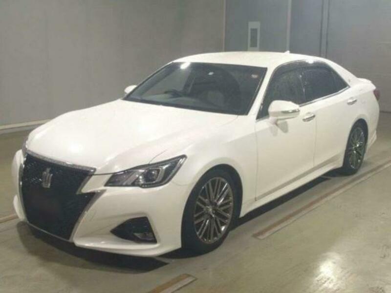 TOYOTA　CROWN