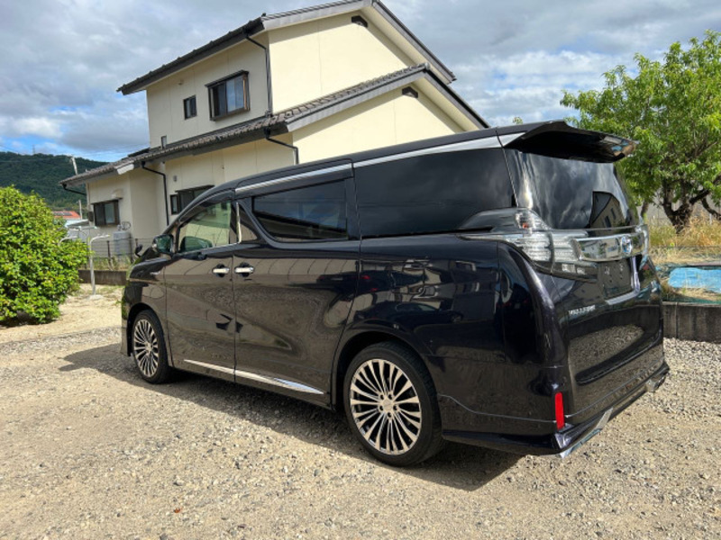 VELLFIRE-7