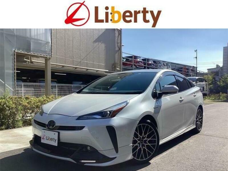 TOYOTA　PRIUS